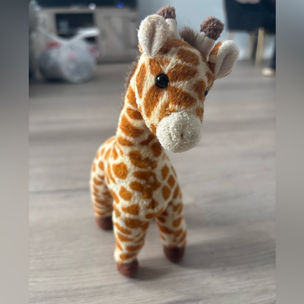 Ty Giraffe Plush - Topper